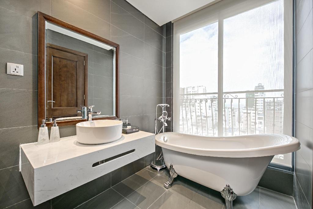 Cosmos Hotel Danang
