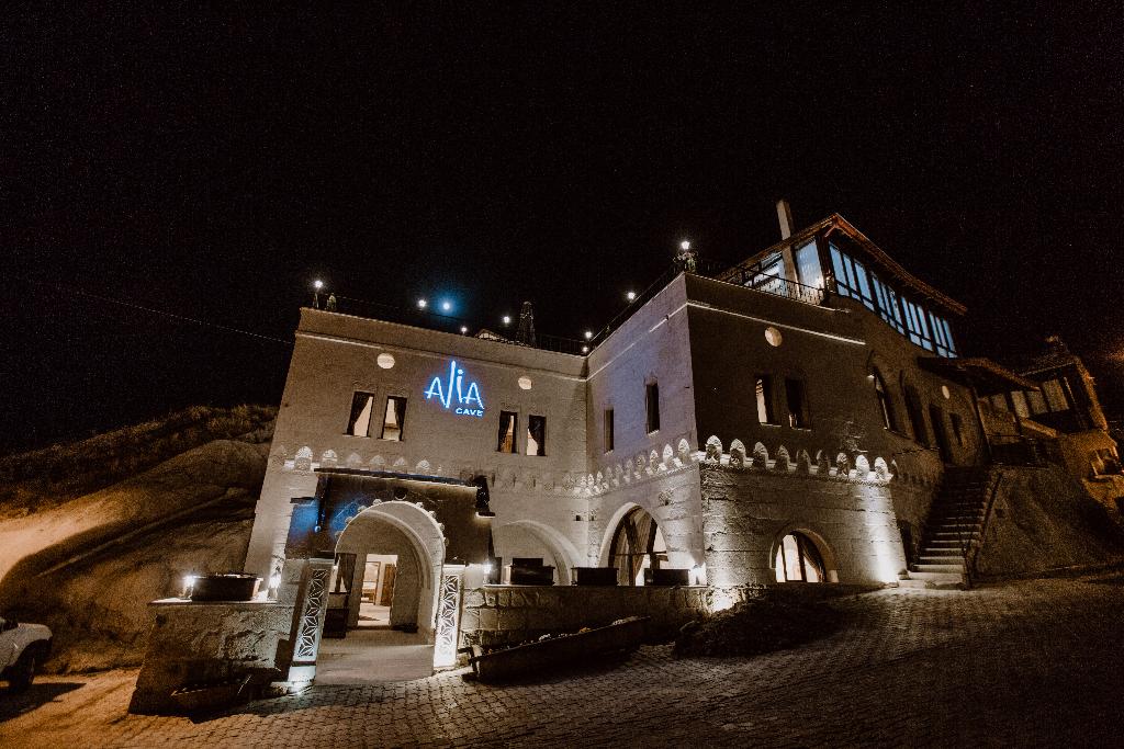 Kısmet Cave Mansion