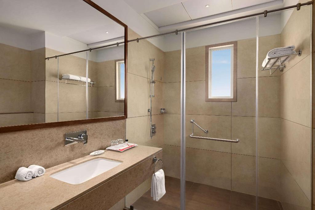 Ramada By Wyndham Gandhidham Shinay
