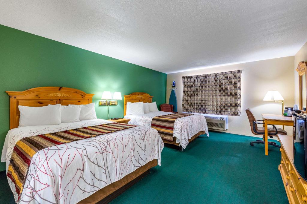 Rodeway Inn Milaca