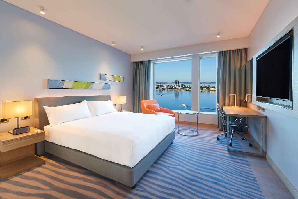 Doubletree by Hilton Perth Waterfront