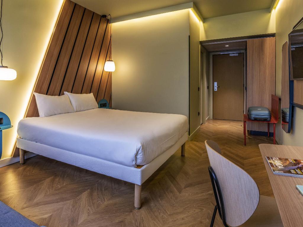 hotel-thumb