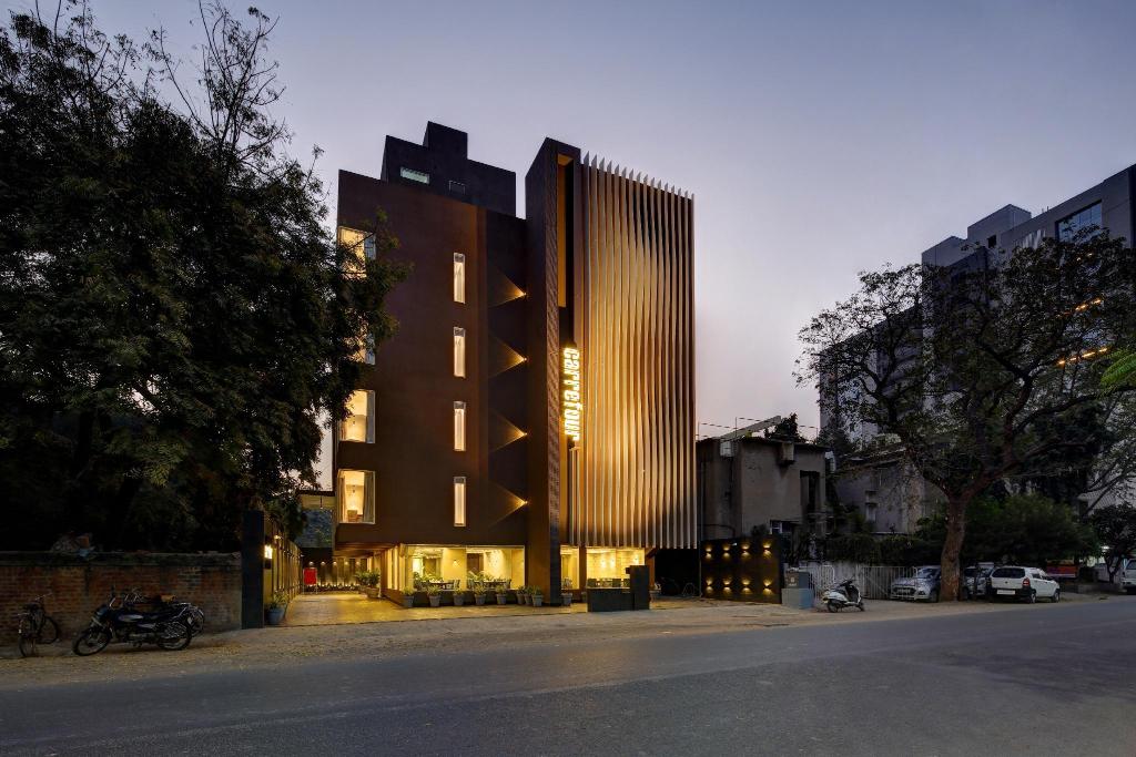 CARREFOUR, Ahmedabad