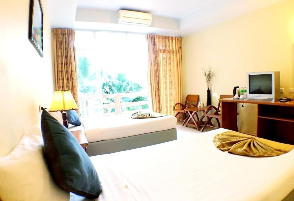 Suanphet Riverview Resort