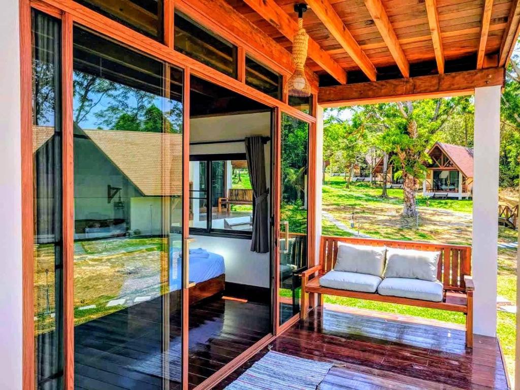 Phayamas Private Beach Resort
