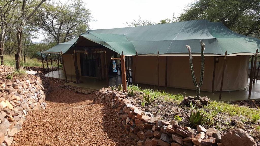 Ole Serai Luxury Camp