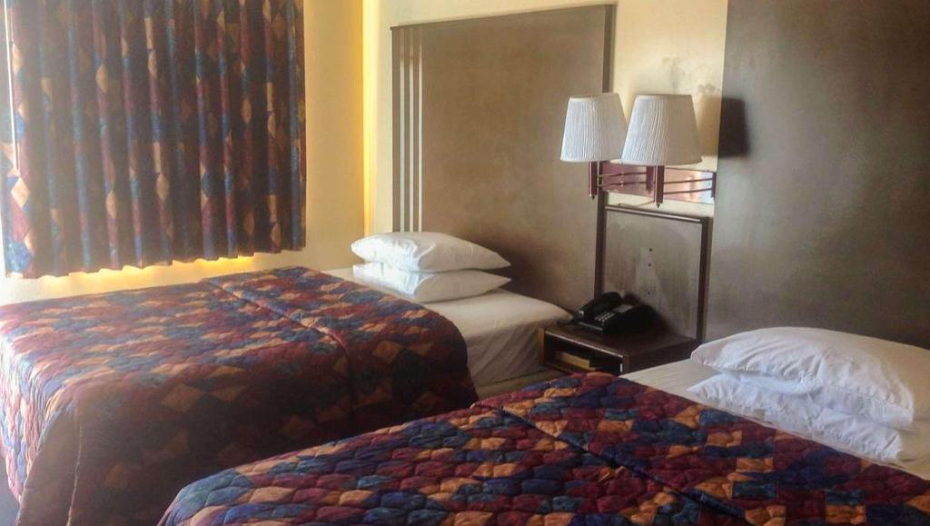 Classic Inn Early