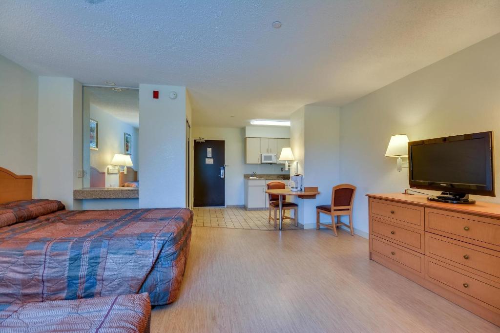 Motel 6 Biloxi Beach