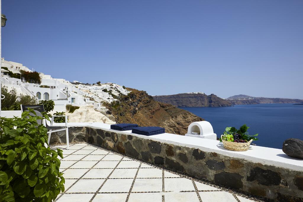 Allure Breeze Suites