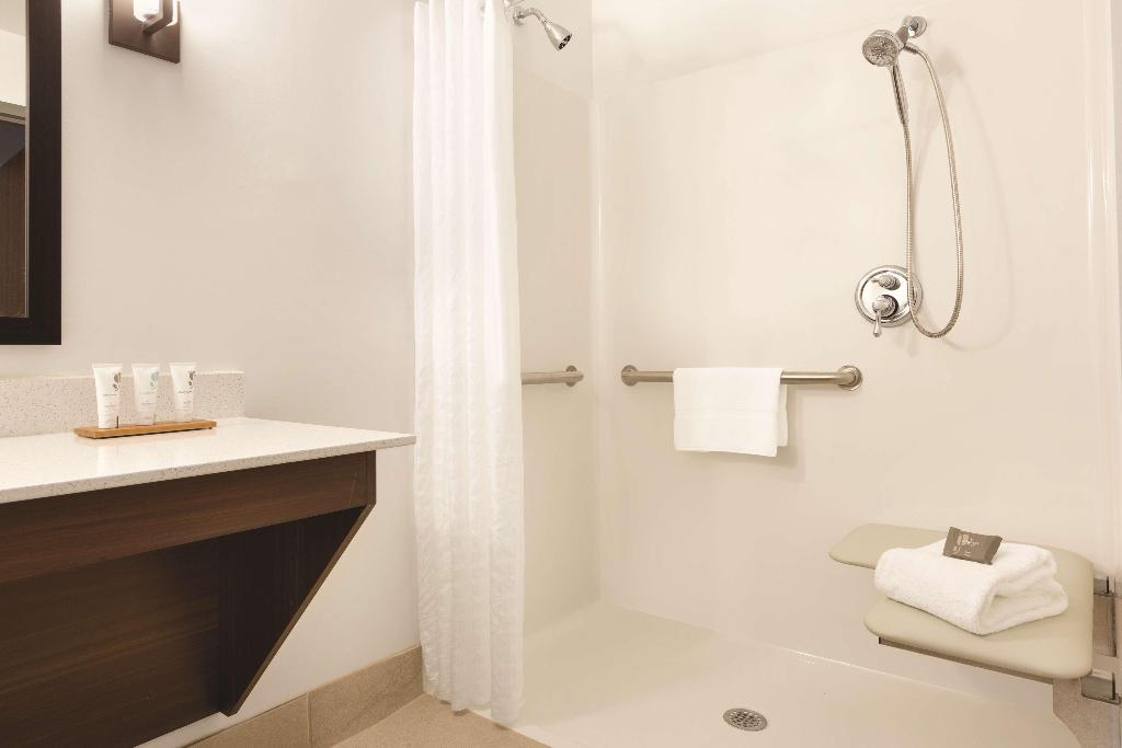 Country Inn & Suites by Radisson Greensboro NC