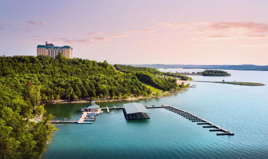 Chateau On The Lake Resort Spa And Convention Center