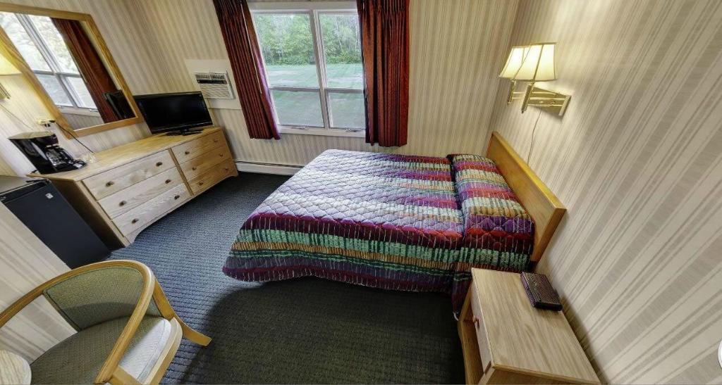 Stowe Motel Snowdrift