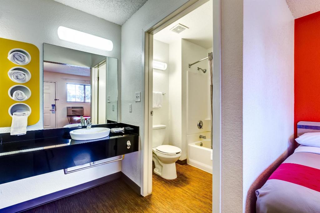 Motel 6 Denver West Wheat Ridge North