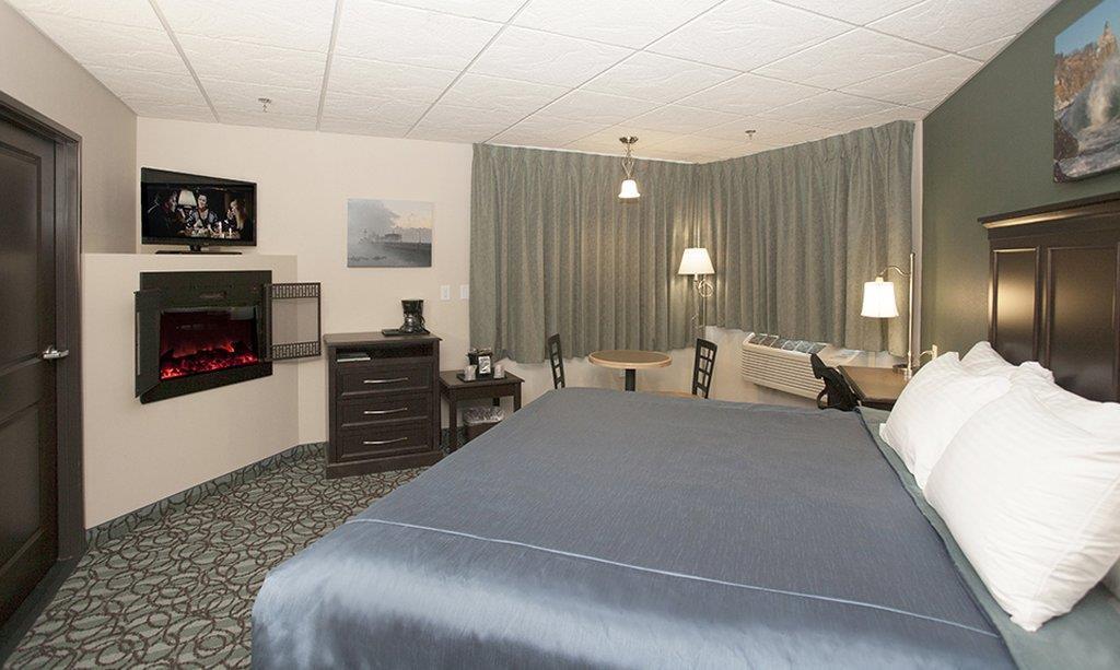 Park Point Marina Inn