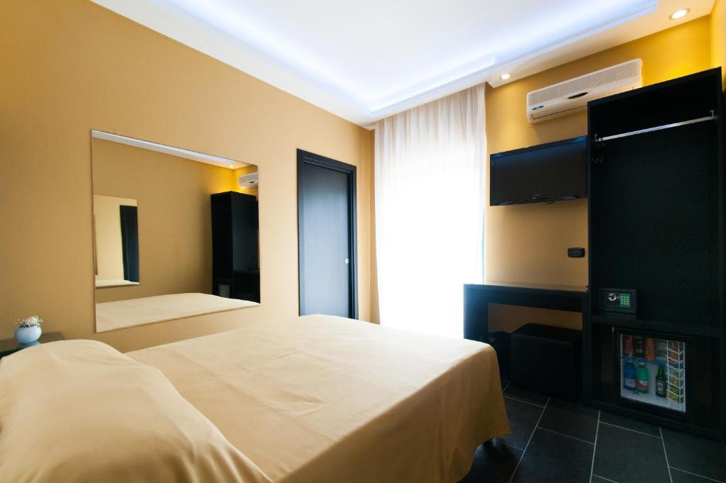 Fly Boutique Hotel