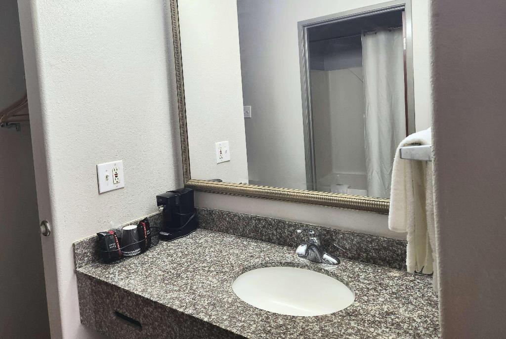 Days Inn By Wyndham Lafayette