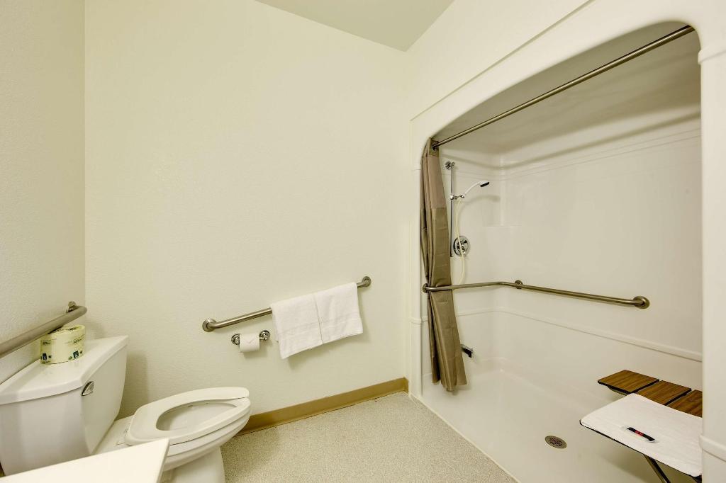 Motel 6 Toronto Brampton