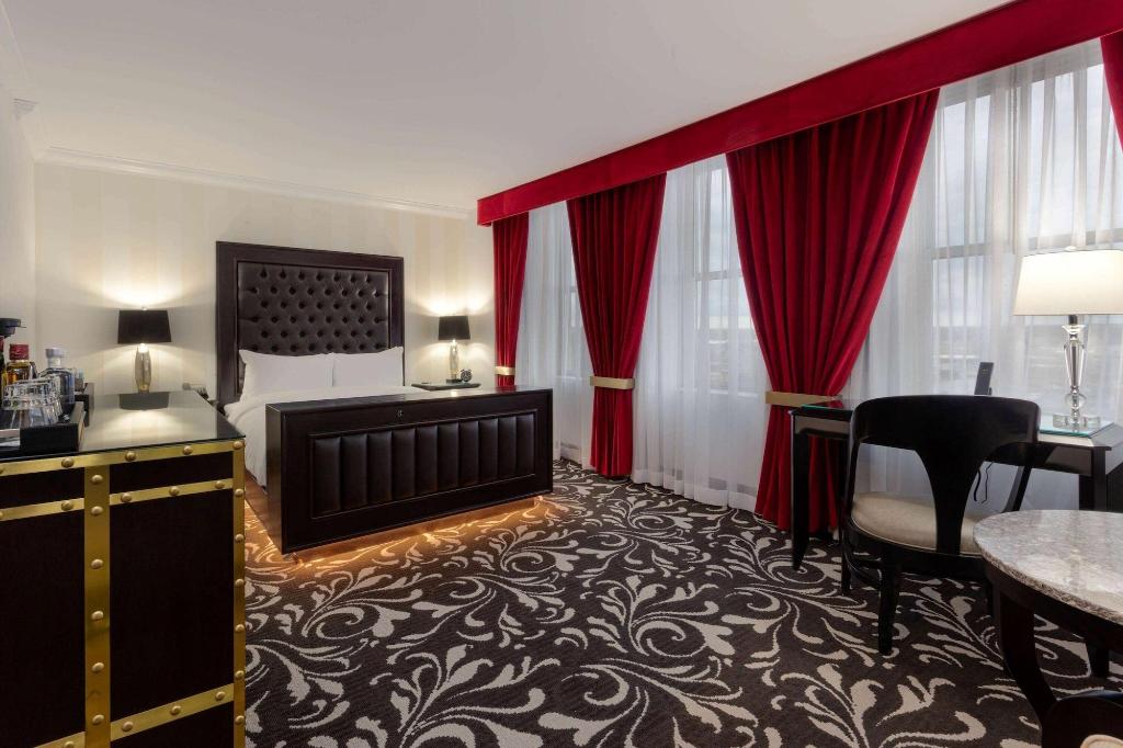 Retlaw TRADEMARK COLLECTION by Wyndham
