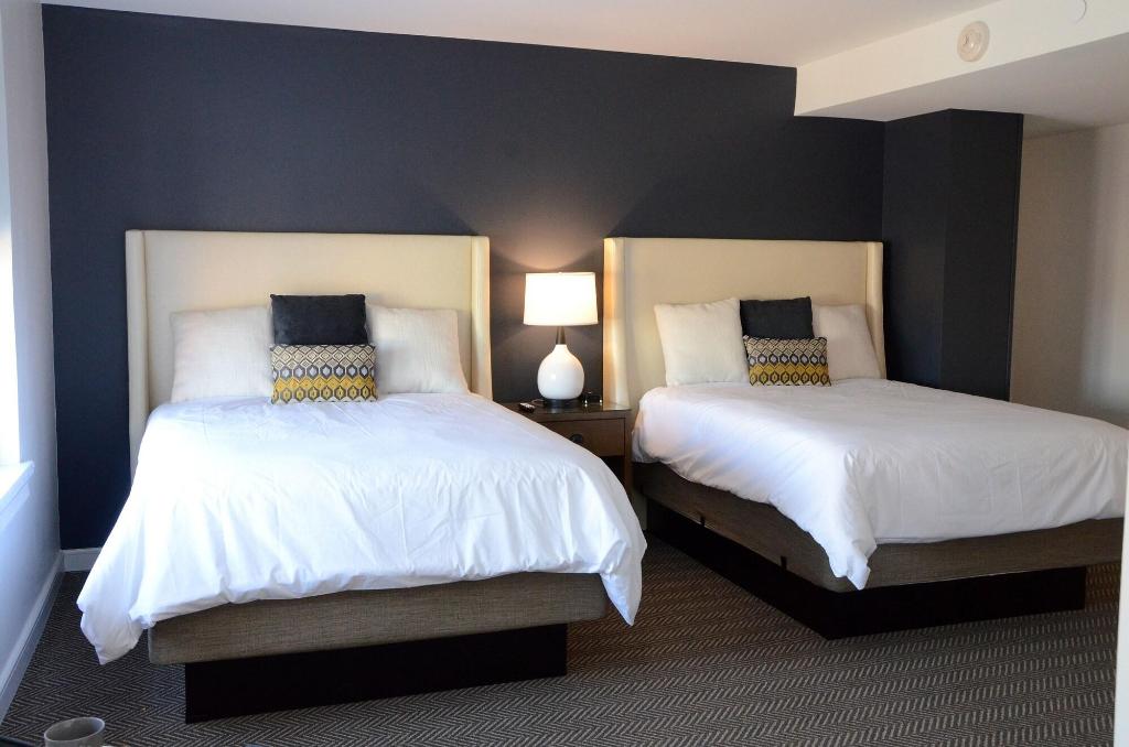 Samuel Elbert Hotel