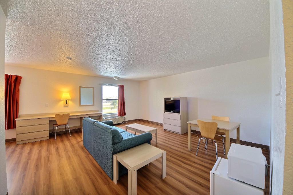 Motel 6 Laredo North
