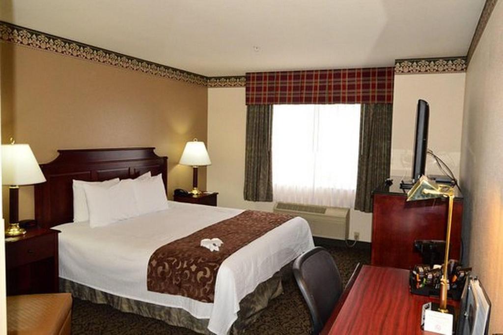 Fairbridge Inn Express