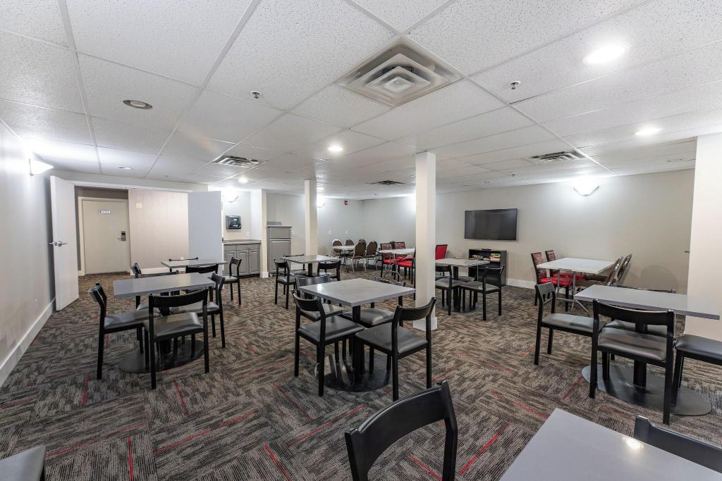 Bcmi Inn Hinton