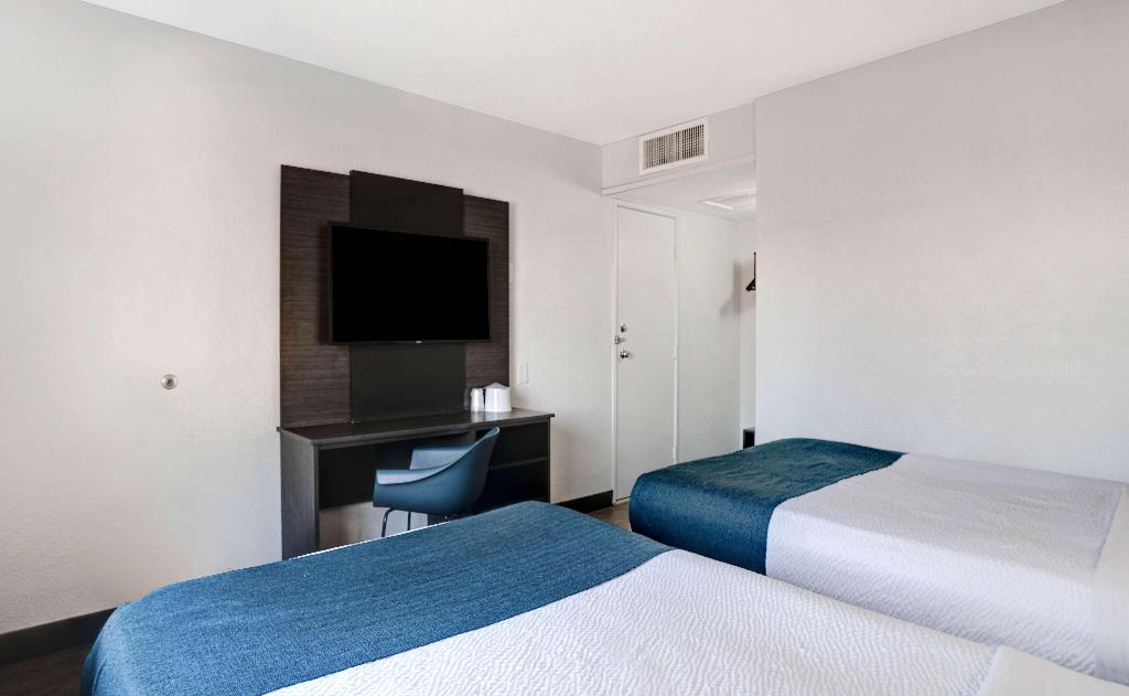 Motel 6 Bakersfield South