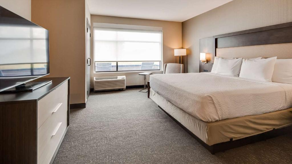 Best Western Plus Executive Residency Rigby's Wate