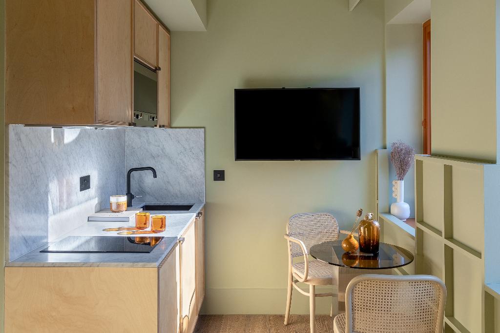 Hotel Locke at Broken Wharf, Millennium Bridge, Großbritannien, London. Großes 18