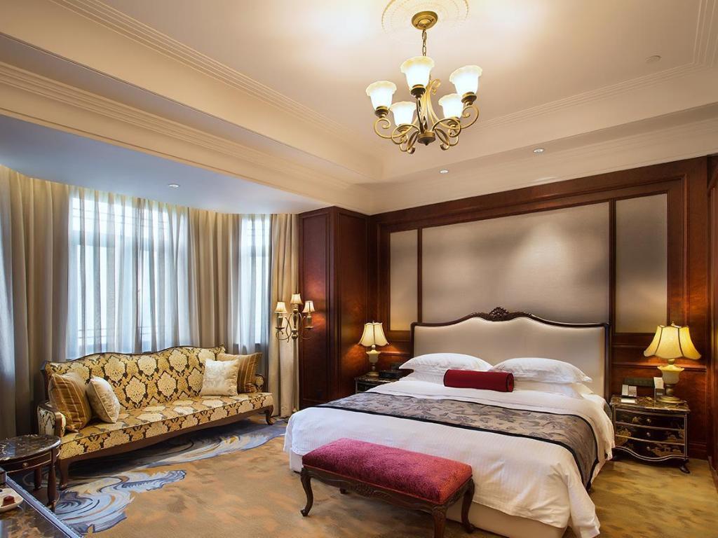 Donghu Hotel