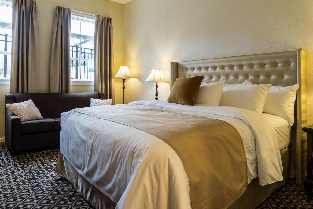 The Mount Vernon Grand