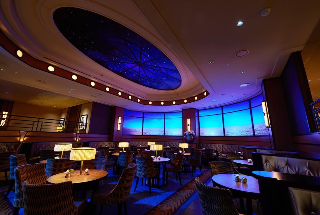 Disney Newport Bay Club - Bar