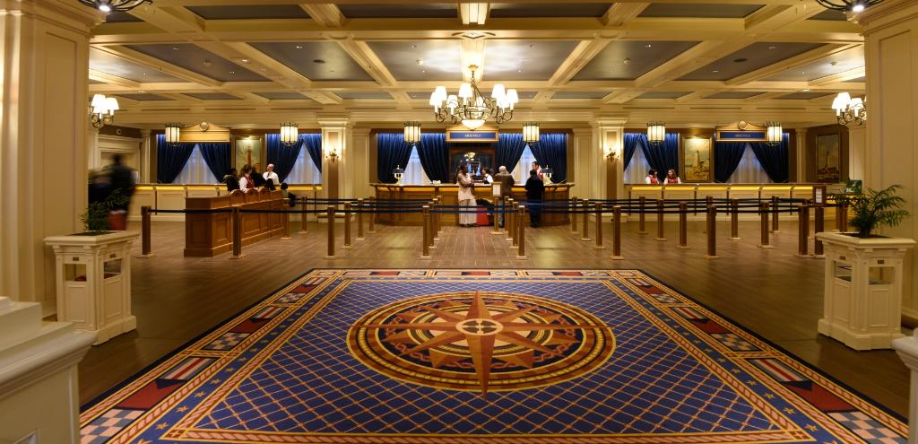 Disney Newport Bay Club - Lobby