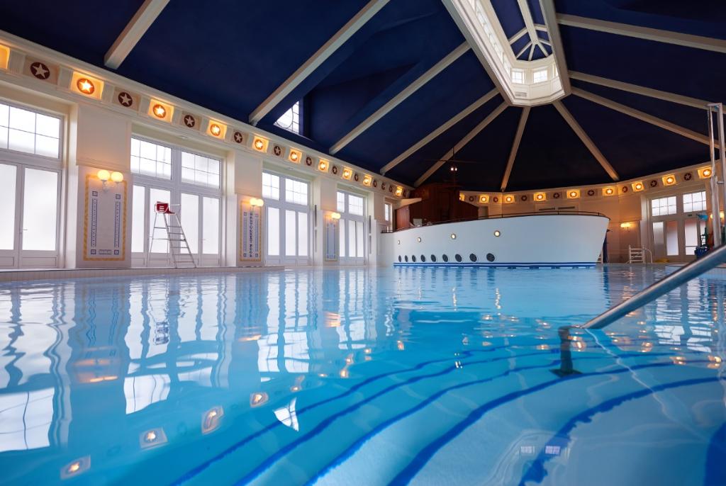Disney Newport Bay Club - Pool
