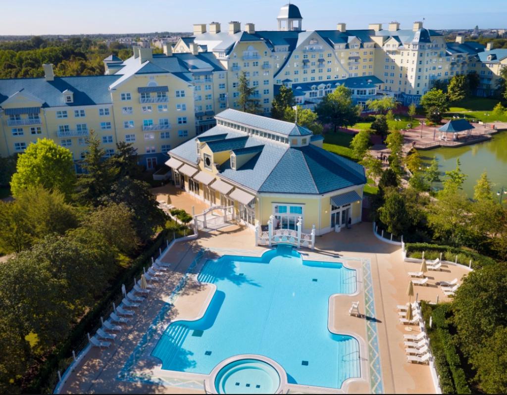 Disney Newport Bay Club - Pool