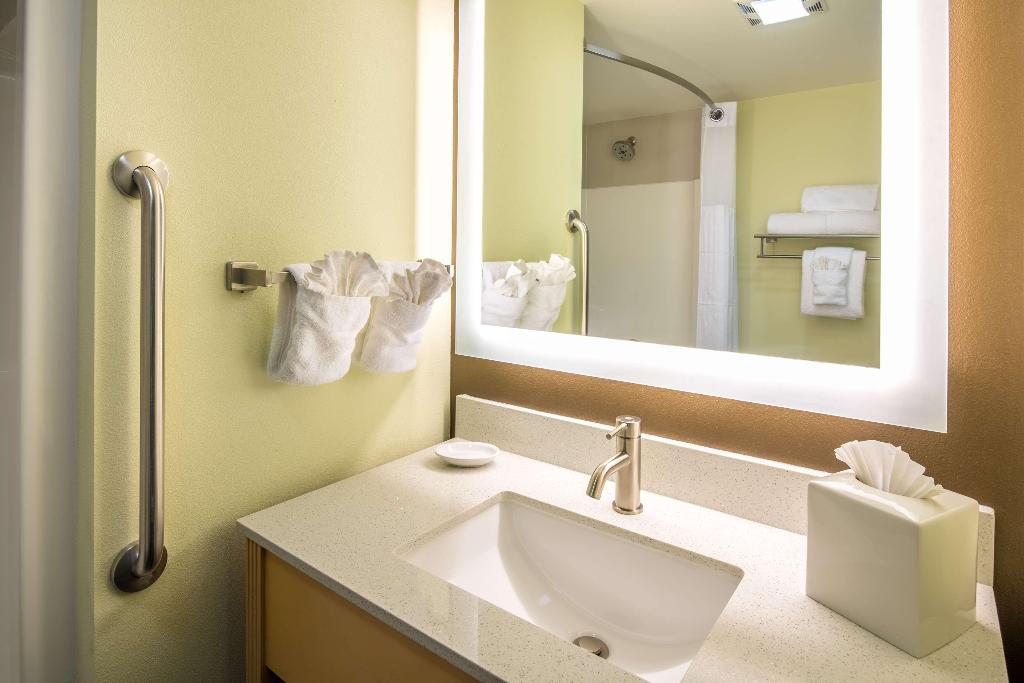 Red Lion Inn & Suites Everett