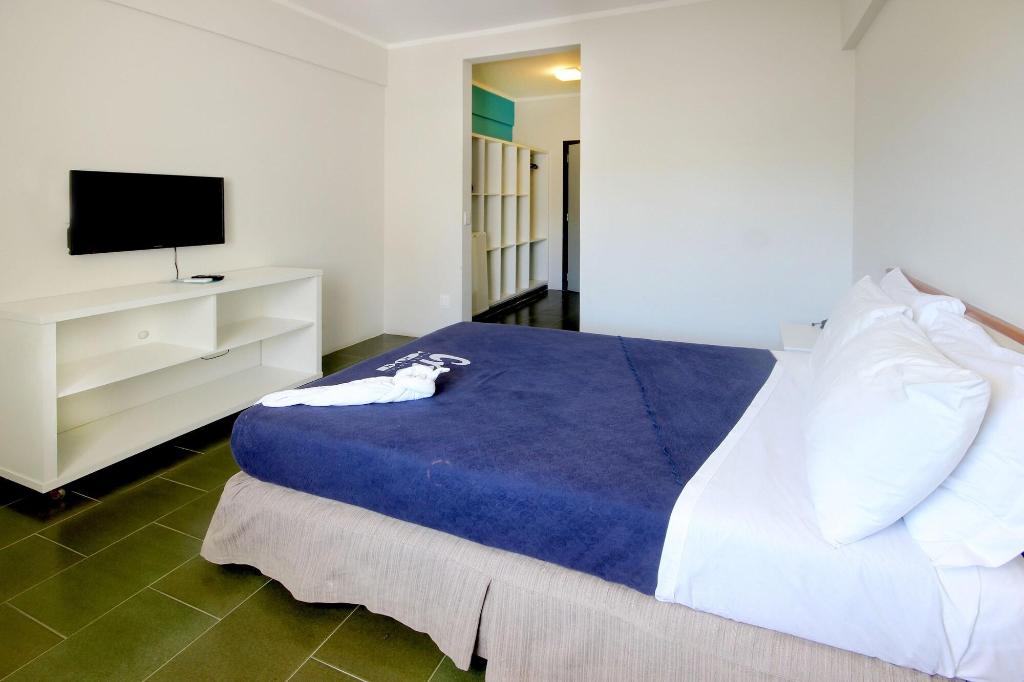 Cris Hotel