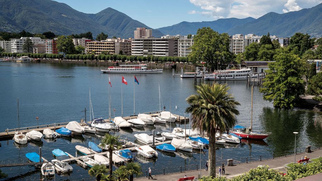 Hotel & LOUNGE LAGO MAGGIORE