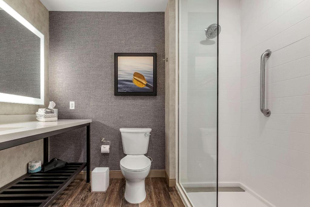 DoubleTree by Hilton Greenville Woodruff Road