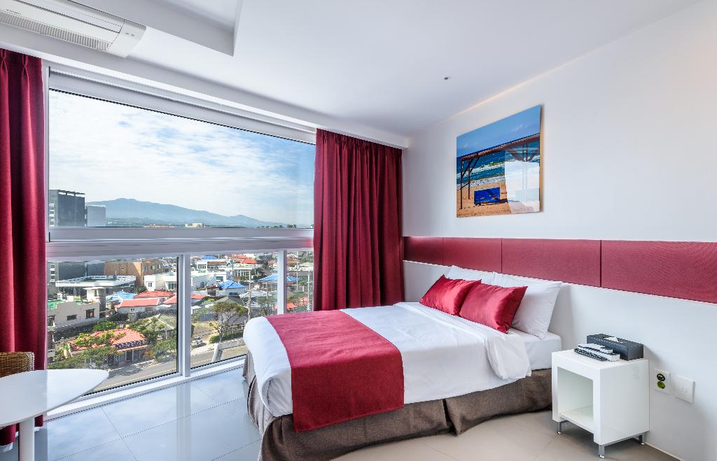 Aimi Jeju Beach Hotel Hamdeok