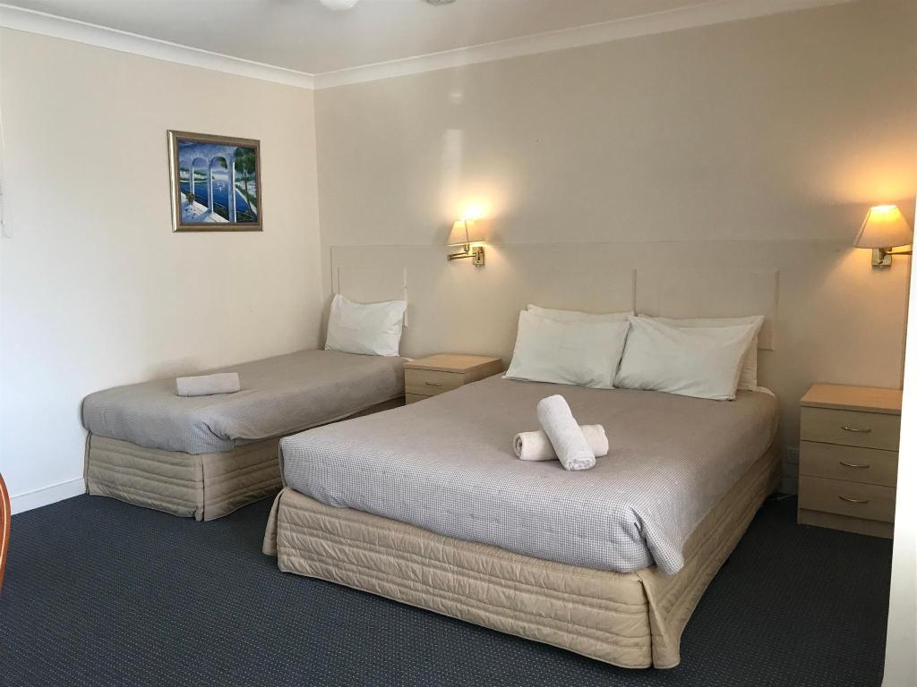 Holiday Lodge Motor Inn