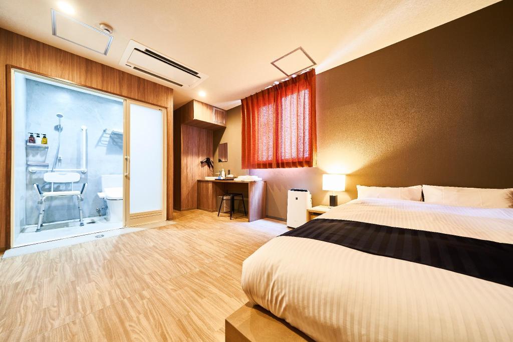 &AND HOSTEL SHINSAIBASHI EAST
