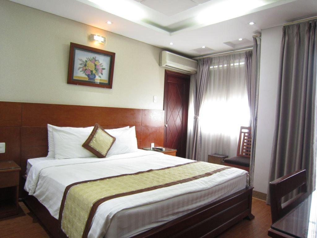 Van Ha Hotel