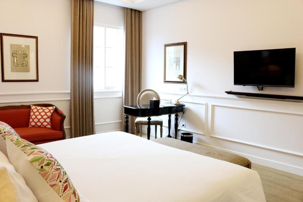 Brava Suites by Zia Surabaya