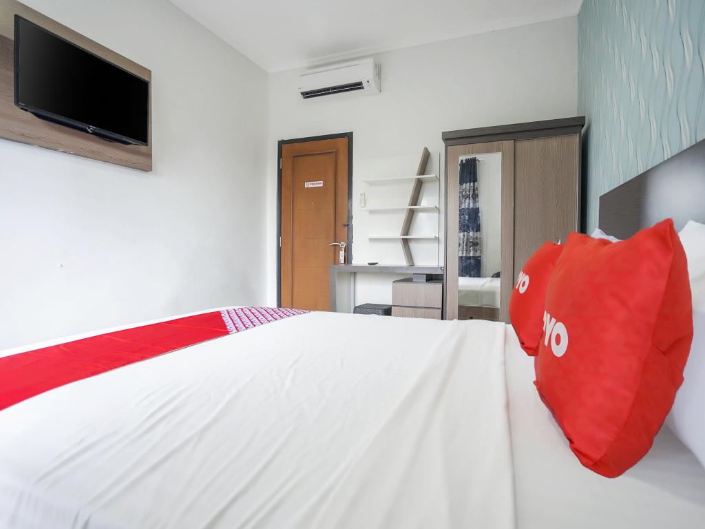 Oyo 1266 Green Palm Kostel Syariah
