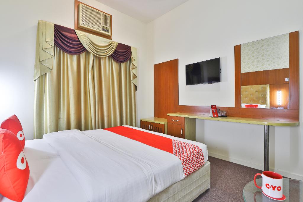 271 Parasol Hotel