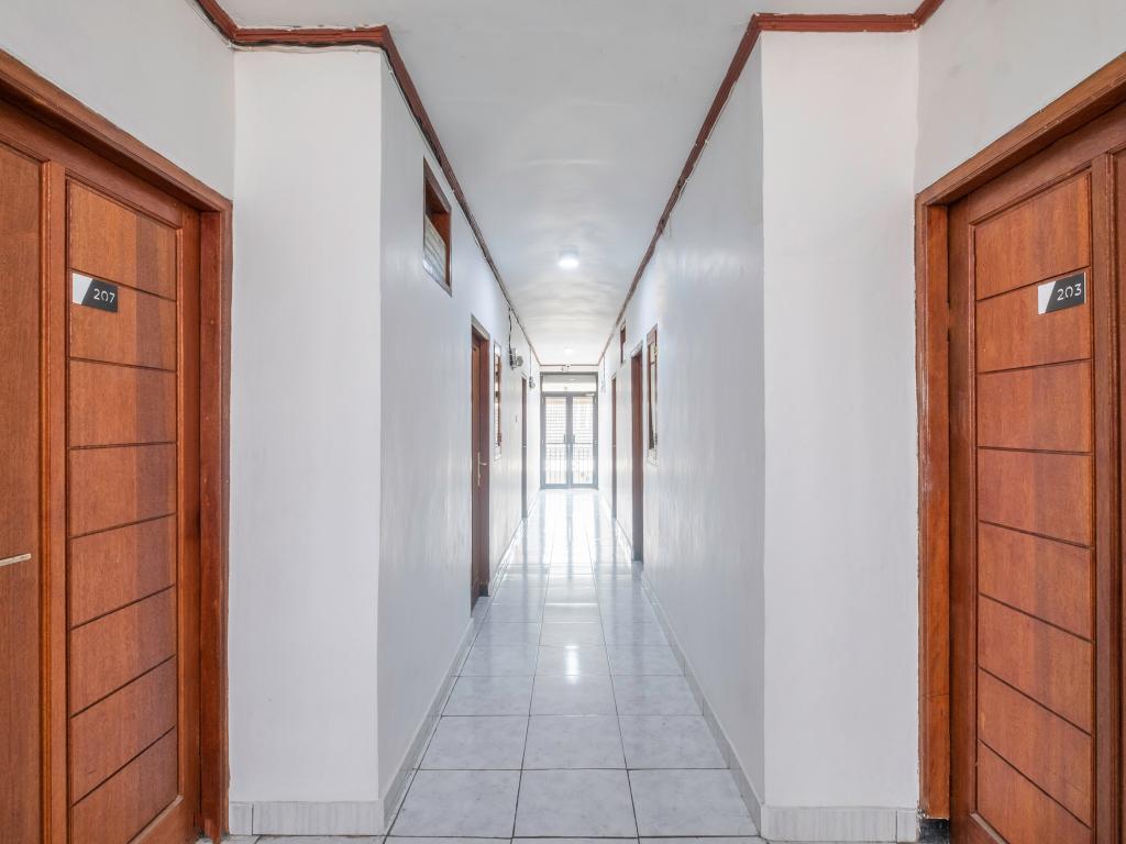 Oyo 2391 Baladewa Residence Syariah