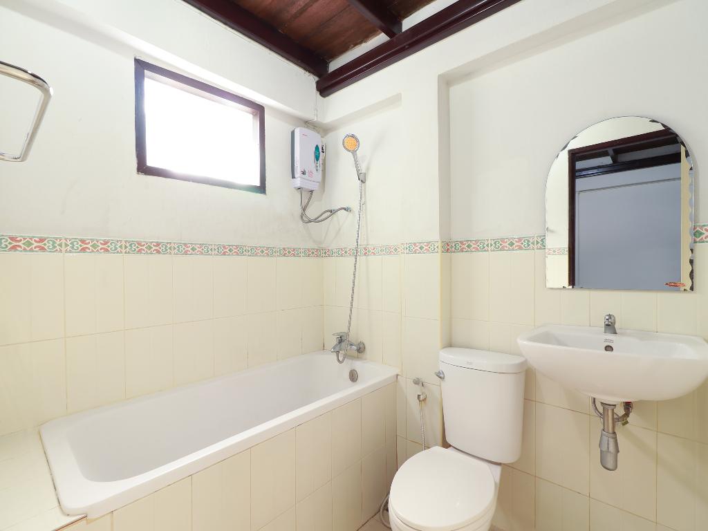 Oyo 421 Dnk Baan Suan