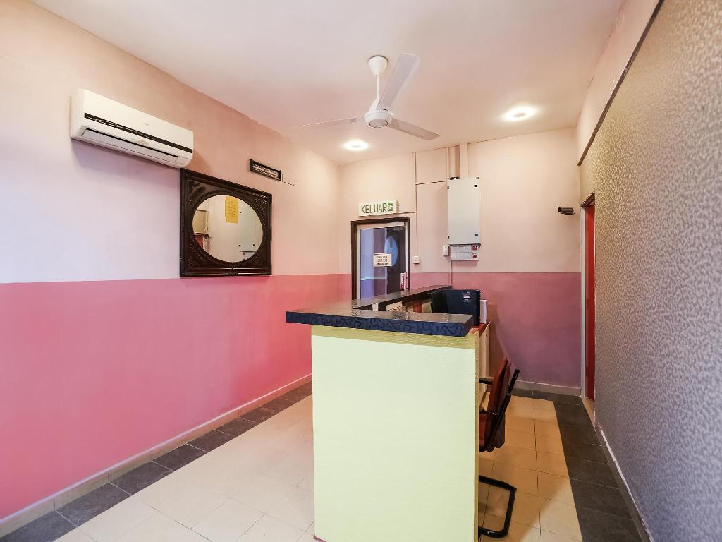 Hotel Happy Inn By Oyo