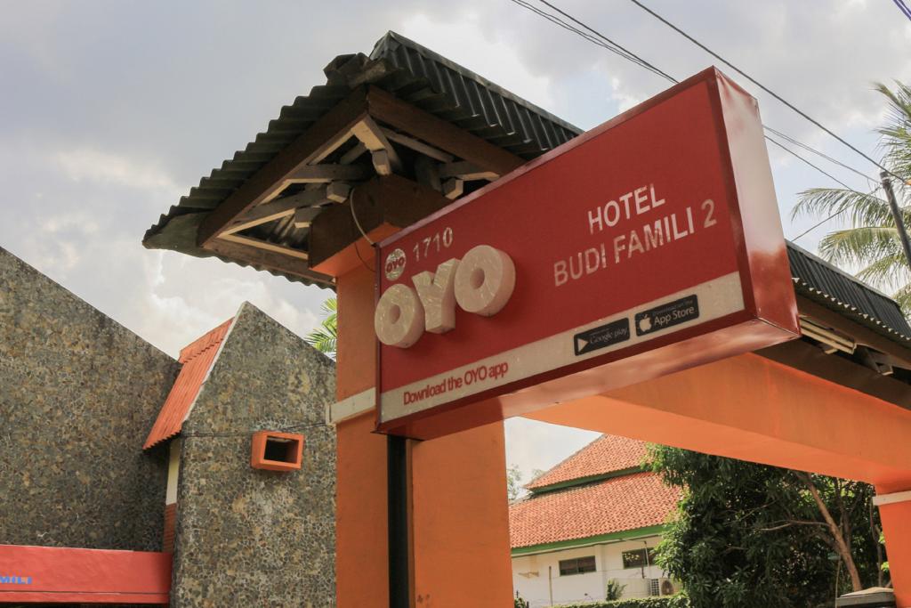 Oyo 1710 Hotel Budi Famili 2 Syariah